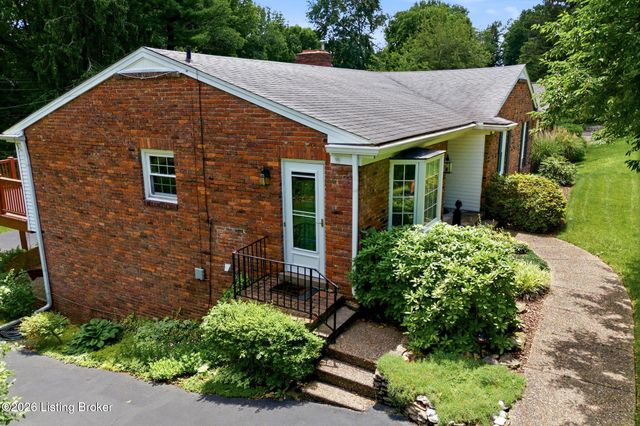 7814 Crown Top Rd, Louisville, KY 40241