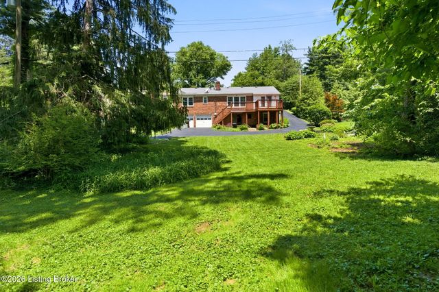 7814 Crown Top Rd, Louisville, KY 40241