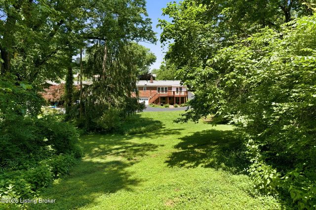 7814 Crown Top Rd, Louisville, KY 40241