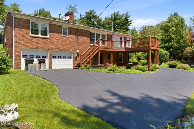 7814 Crown Top Rd, Louisville, KY 40241