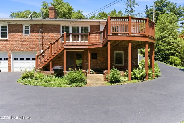 7814 Crown Top Rd, Louisville, KY 40241