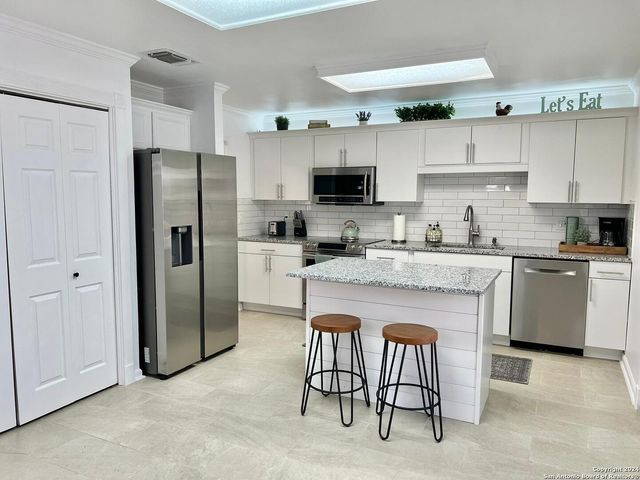 1322 OAK PATH, San Antonio, TX 78258
