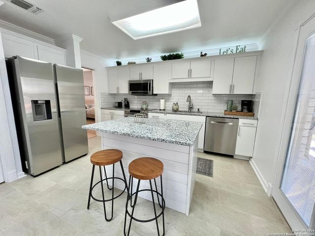 1322 OAK PATH, San Antonio, TX 78258