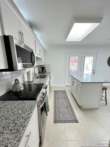 1322 OAK PATH, San Antonio, TX 78258