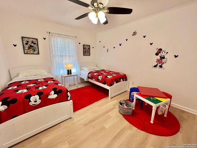 1322 OAK PATH, San Antonio, TX 78258
