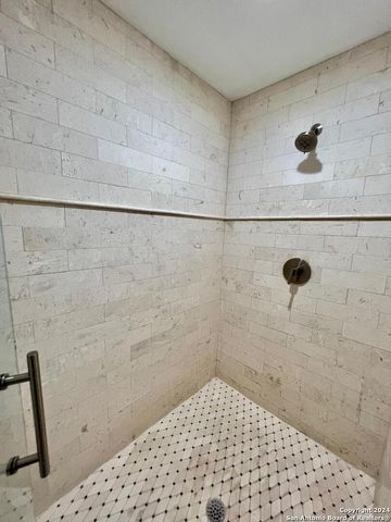 1322 OAK PATH, San Antonio, TX 78258