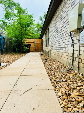 1322 OAK PATH, San Antonio, TX 78258