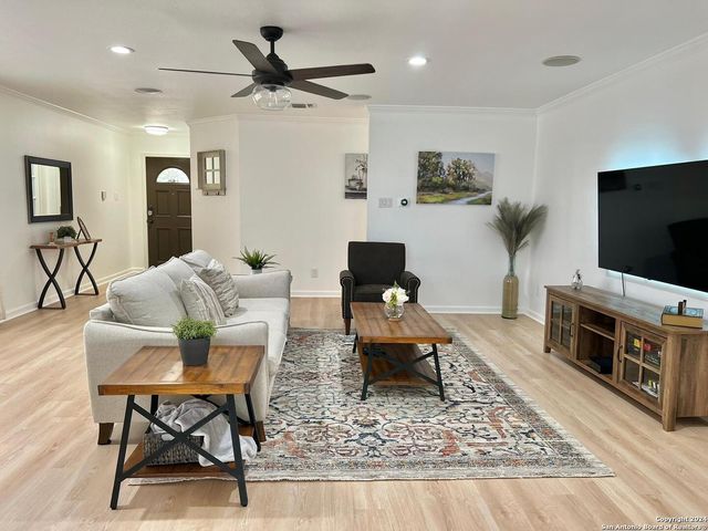 1322 OAK PATH, San Antonio, TX 78258