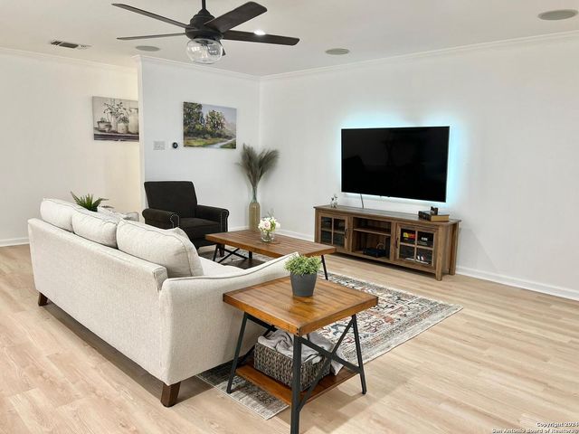 1322 OAK PATH, San Antonio, TX 78258