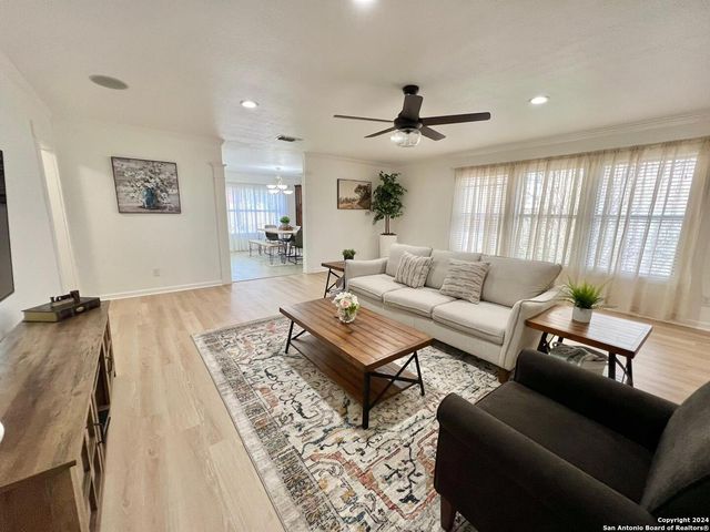 1322 OAK PATH, San Antonio, TX 78258