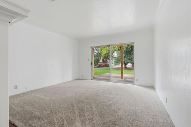 5431 E Liberty Avenue, Fresno, CA 93727