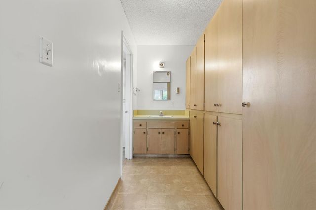 5431 E Liberty Avenue, Fresno, CA 93727