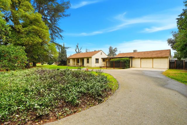 5431 E Liberty Avenue, Fresno, CA 93727