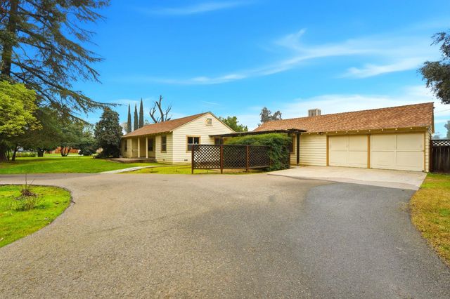 5431 E Liberty Avenue, Fresno, CA 93727