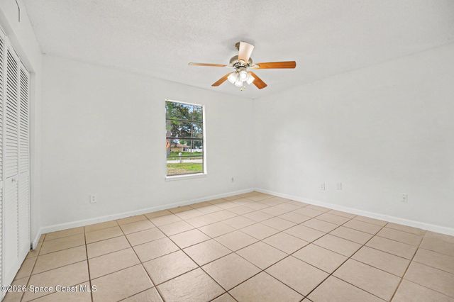 901 Grandeur Street SE, Palm Bay, FL 32909
