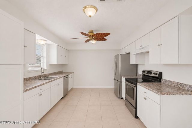 901 Grandeur Street SE, Palm Bay, FL 32909
