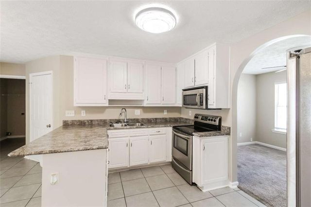 3254 Rockwalk Terrace, Loganville, GA 30052