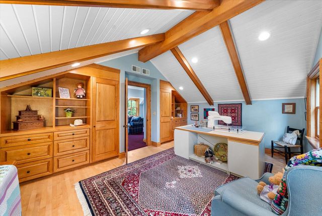 7918 Pleasant Valley ROAD, Saukville, WI 53080