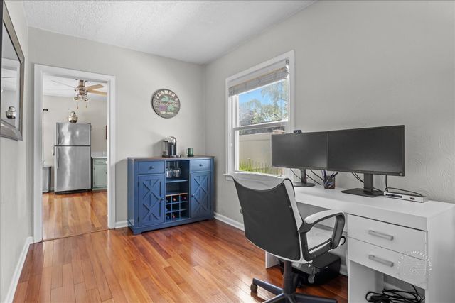 1216 N Main Street, Naperville, IL 60563