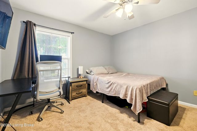 225 Crescent Hill Pl APT 105, Louisville, KY 40206