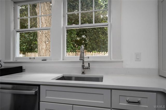 2010 Paul W Bryant Drive, Tuscaloosa, AL 35401