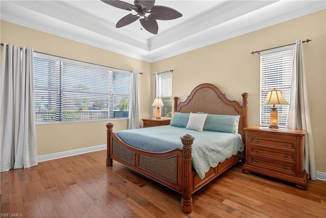 1489 Serrano CIR, Naples, FL 34105