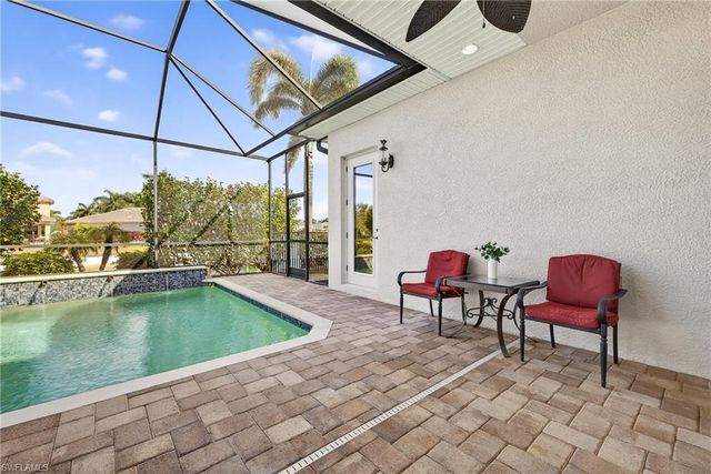 1489 Serrano CIR, Naples, FL 34105