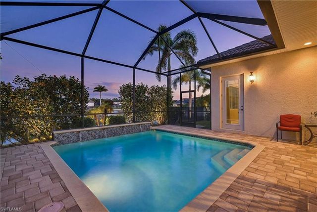 1489 Serrano CIR, Naples, FL 34105