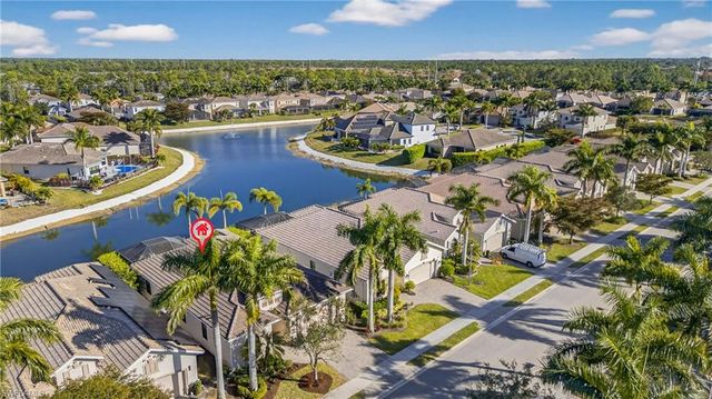 1489 Serrano CIR, Naples, FL 34105