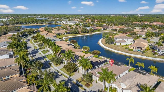 1489 Serrano CIR, Naples, FL 34105