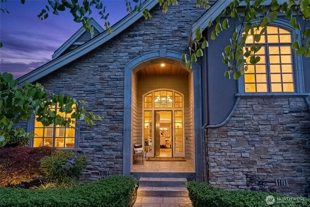 15407 SE 80th Street, Newcastle, WA 98059