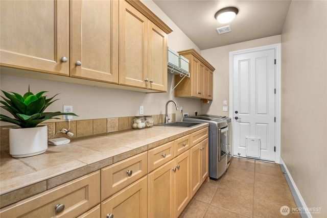 15407 SE 80th Street, Newcastle, WA 98059