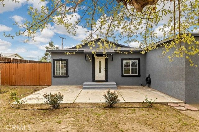 2935 Shelly Lane, Bakersfield, CA 93306