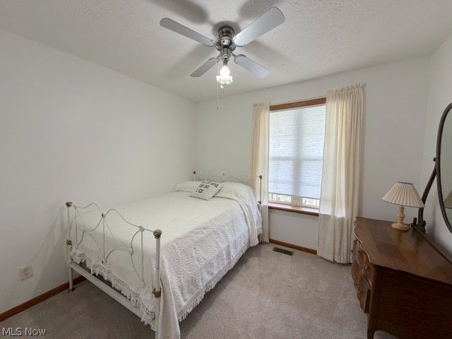 163 Bob Ed Harris Avenue SW, New Philadelphia, OH 44663