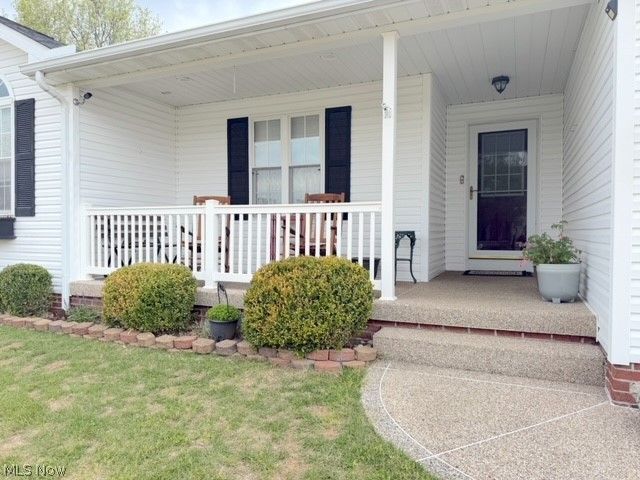 163 Bob Ed Harris Avenue SW, New Philadelphia, OH 44663