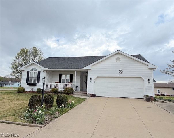 163 Bob Ed Harris Avenue SW, New Philadelphia, OH 44663