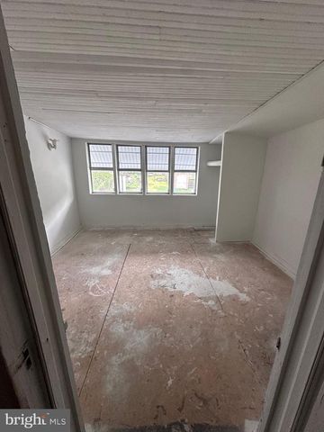228 E 7TH ST, Mount Carmel, PA 17851