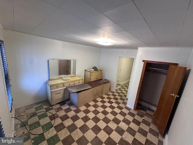 228 E 7TH ST, Mount Carmel, PA 17851