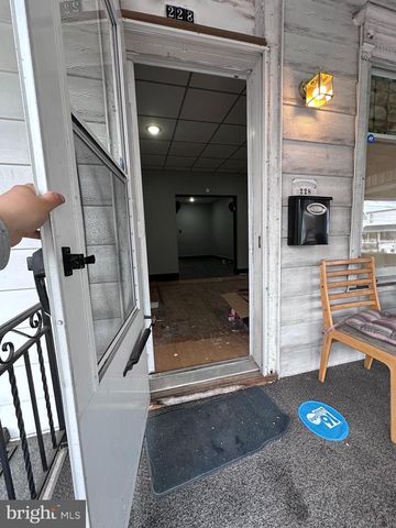 228 E 7TH ST, Mount Carmel, PA 17851