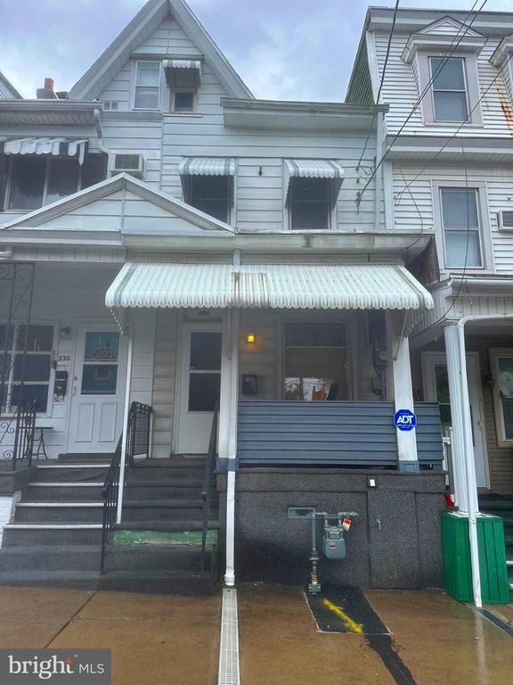 228 E 7TH ST, Mount Carmel, PA 17851