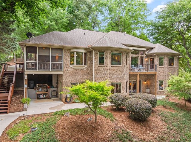 411 Woodridge Drive, Seneca, SC 29672