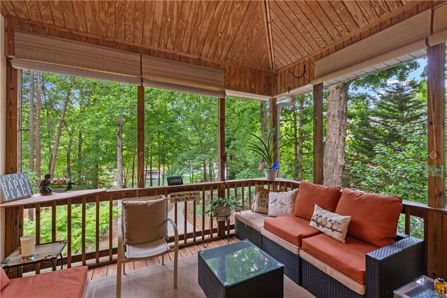 411 Woodridge Drive, Seneca, SC 29672