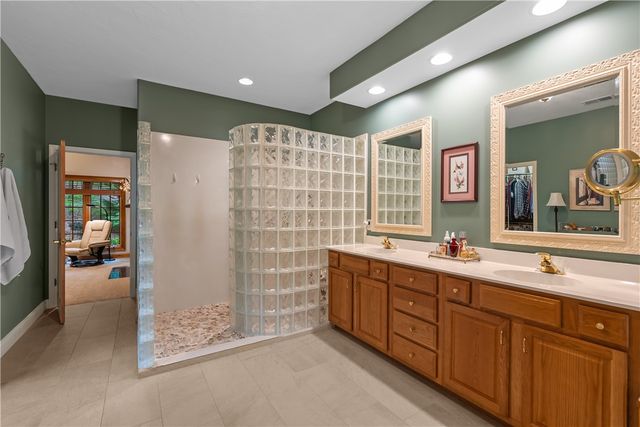 411 Woodridge Drive, Seneca, SC 29672