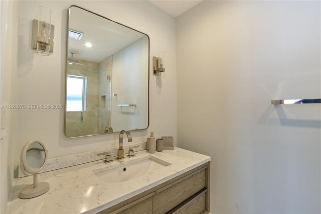 1601 SE 11th St, Fort Lauderdale, FL 33316