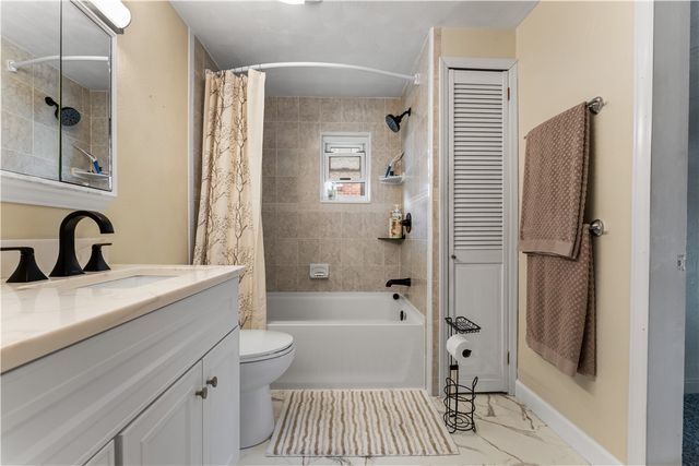 203 George St, Jeannette, PA 15644