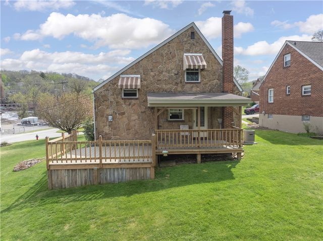 203 George St, Jeannette, PA 15644
