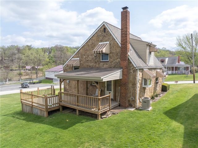 203 George St, Jeannette, PA 15644