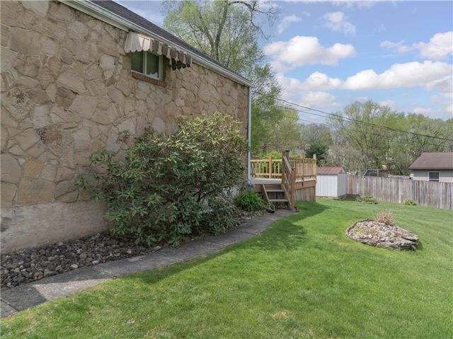 203 George St, Jeannette, PA 15644