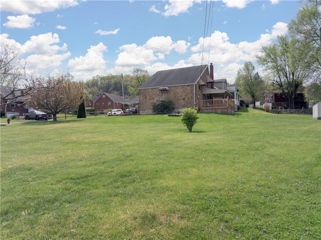 203 George St, Jeannette, PA 15644