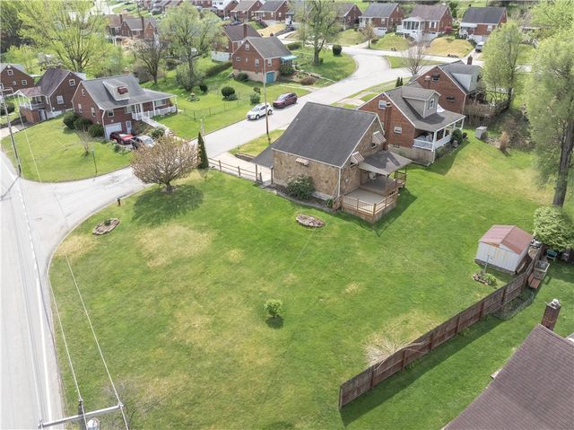 203 George St, Jeannette, PA 15644